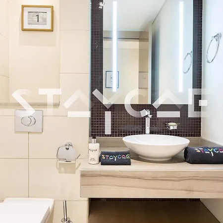 Staycae Holiday Homes - Damac Towers By Paramount Dubai Exterior photo