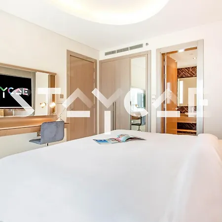Staycae Holiday Homes - Damac Towers By Paramount Dubai Exterior photo